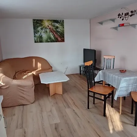 Δωμάτια σε οικογενειακή κατοικία Ferienzimmer Ilse Oder Oskar Direkt Am Haussee In 17258 Feldberger Seenlandschaft, Ot Feldberg, Seezugang, Urlaub Mit Kindern