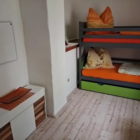 Δωμάτια σε οικογενειακή κατοικία Ferienzimmer Ilse Oder Oskar Direkt Am Haussee In 17258 Feldberger Seenlandschaft, Ot Feldberg, Seezugang, Urlaub Mit Kindern *